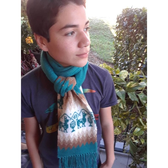 Peruvian Hat (Chullo) and Scarf One Piece Alpaca and Sheep Wool - Picture 4 of 5